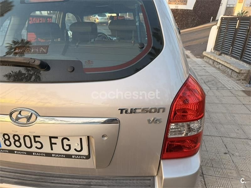 Usado Hyundai Tucson Style 175 HP (128 kW) 2006 Cinzento SUV