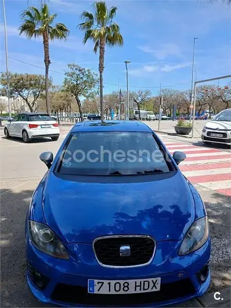 Usado Seat Leon FR 170 CV (125 kW) 2011 Azul Utilitario