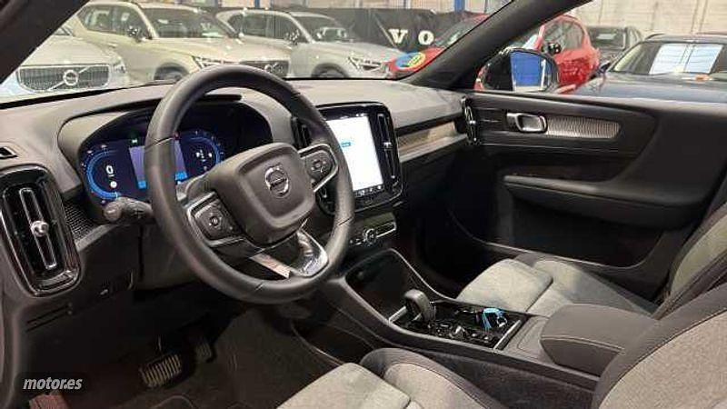 Usado Volvo XC40 Plus 2024 Plateado SUV