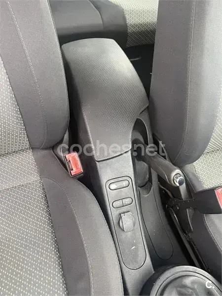 Usado Seat Altea Stylance 105 CV (77 kW) 2006 Azul Monovolumen