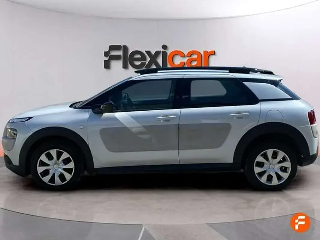 Usado Citroën C4 Cactus Feel 110 CV (80 kW) 2017 Gris Utilitario