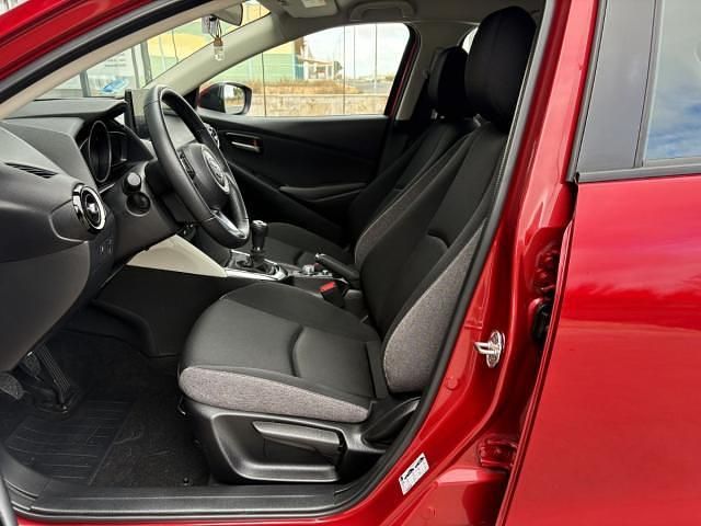 Usado Mazda 2 Center-Line 90 CV (66 kW) 2023 Rojo Berlina