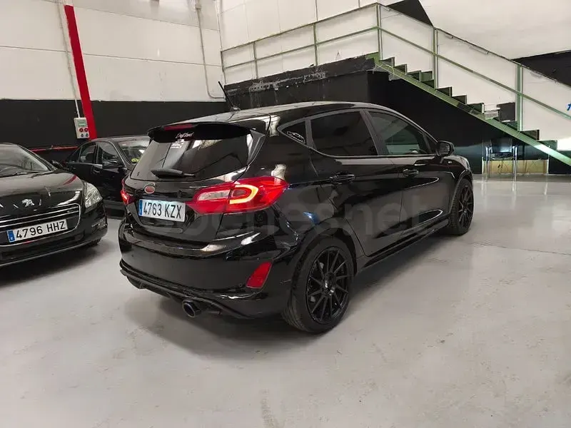 Usado Ford Fiesta ST-Line 140 CV (102 kW) 2019 Negro Utilitario