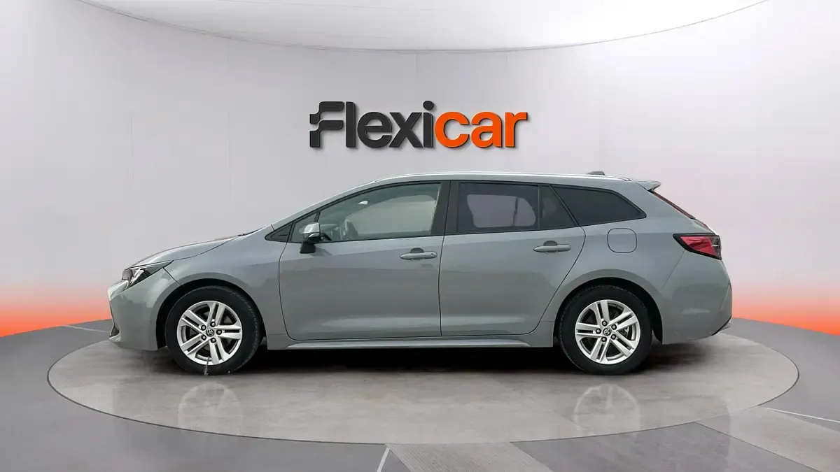 Usado Toyota Corolla Active 122 CV (89 kW) 2022 Gris Familiar