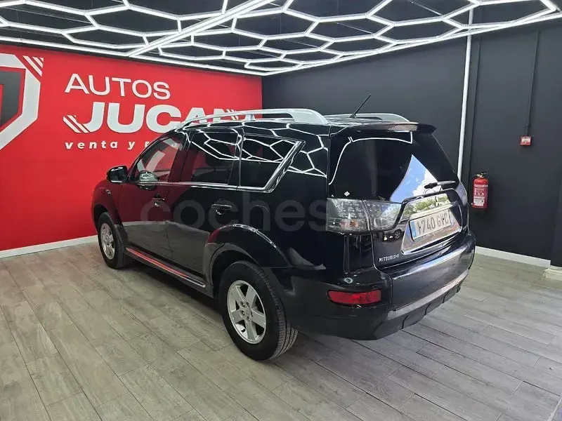 Usado Mitsubishi Outlander 140 CV (102 kW) 2010 Negro SUV
