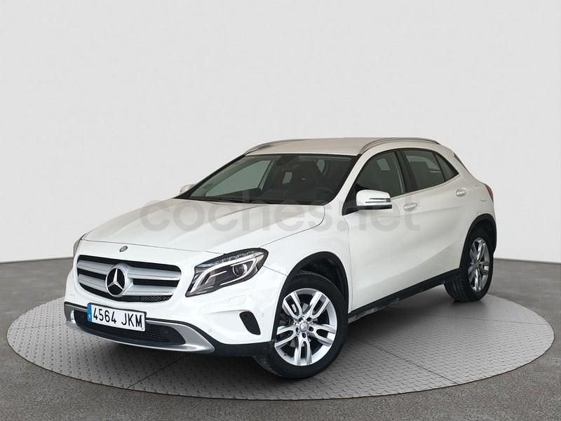 Usado Mercedes GLA220 Urban 170 CV (125 kW) 2015 Blanco SUV