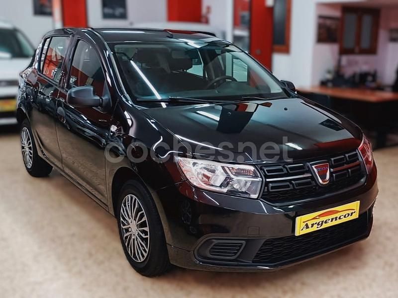 Negro Usado 2021 Dacia Sandero Acces Utilitario | 8650 € (Buen precio) - Imagen 1/4