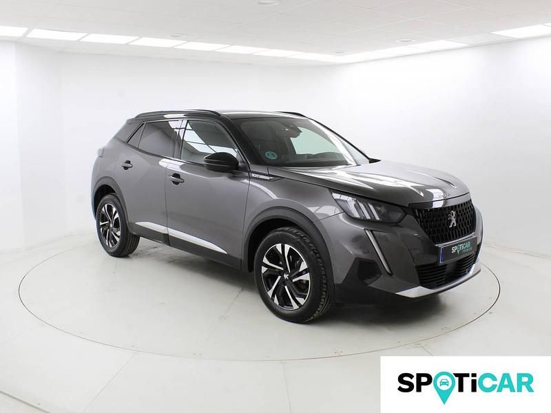 Usado Peugeot 2008 GT 130 CV (95 kW) 2023 Gris SUV