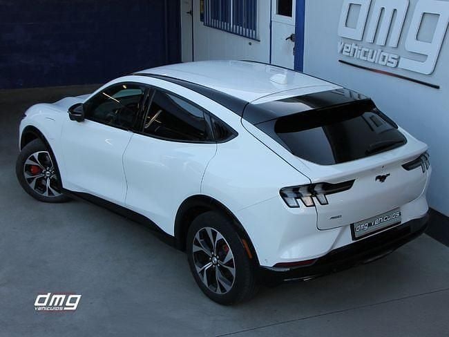 Usado Ford Mustang Mach-E Premium 197 kW (269 CV) 2023 Blanco SUV