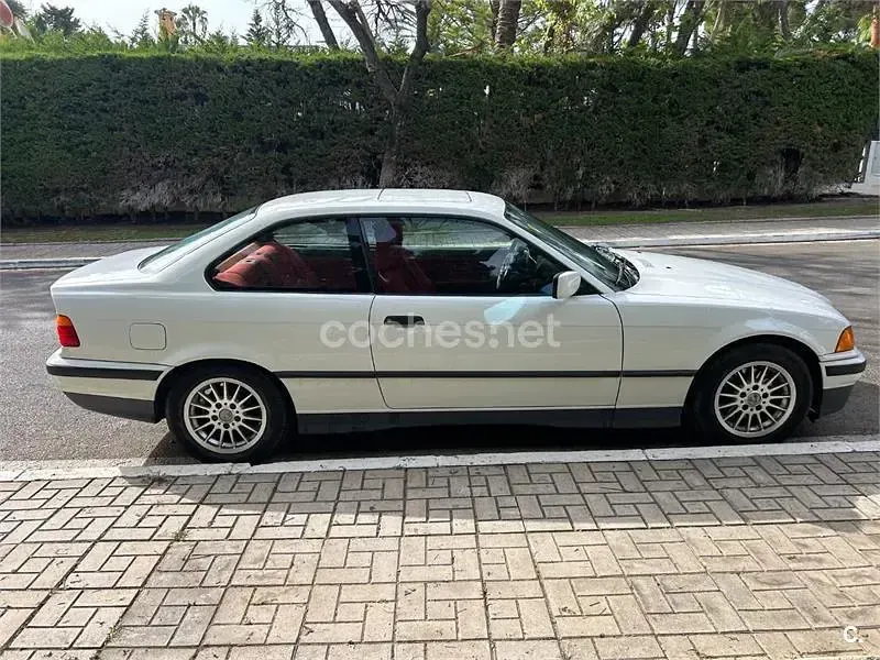 Usado BMW 316 100 CV (73 kW) 1993 Blanco Coupe