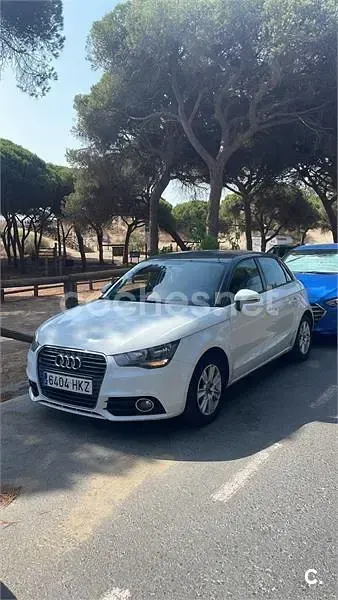 Usado Audi A1 Sportback Ambition 90 CV (66 kW) 2012 Blanco Utilitario