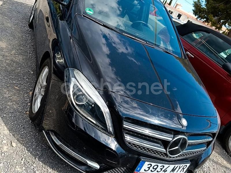 Negro Usado 2012 Mercedes B180 Monovolumen | 13.990 € (Precio justo) - Imagen 1/4