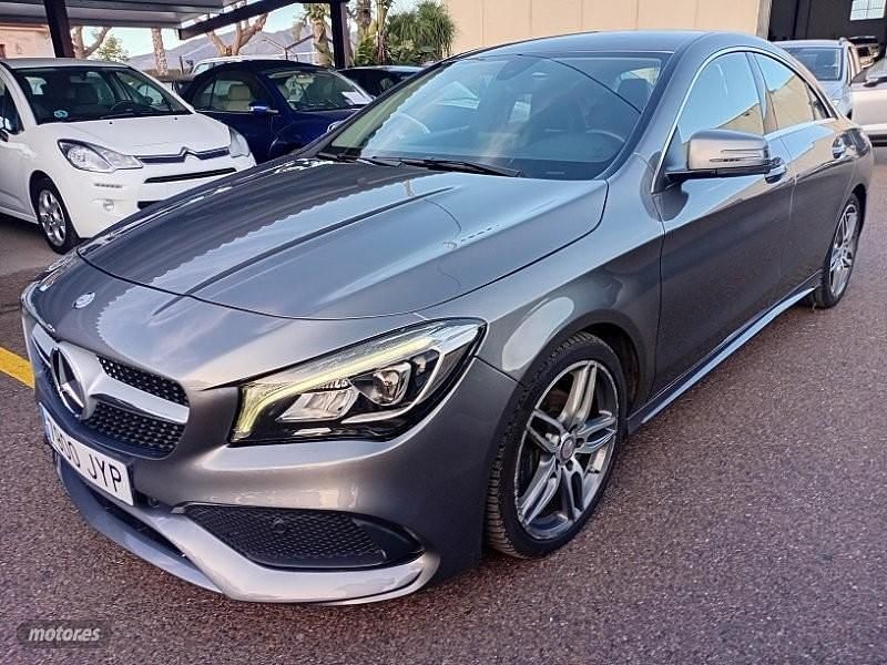 Usado Mercedes CLA200 AMG 136 CV (100 kW) 2017 Gris Coupe
