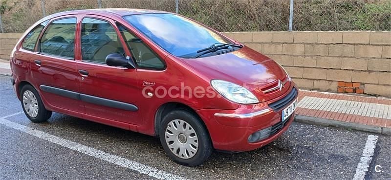 Rojo Usado 2005 Citroën Xsara Picasso Monovolumen | 1499 € (Precio justo) - Imagen 1/4