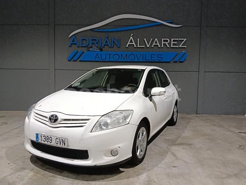 Blanco Usado 2011 Toyota Auris Active Berlina | 3999 € (Precio justo) - Imagen 1/4