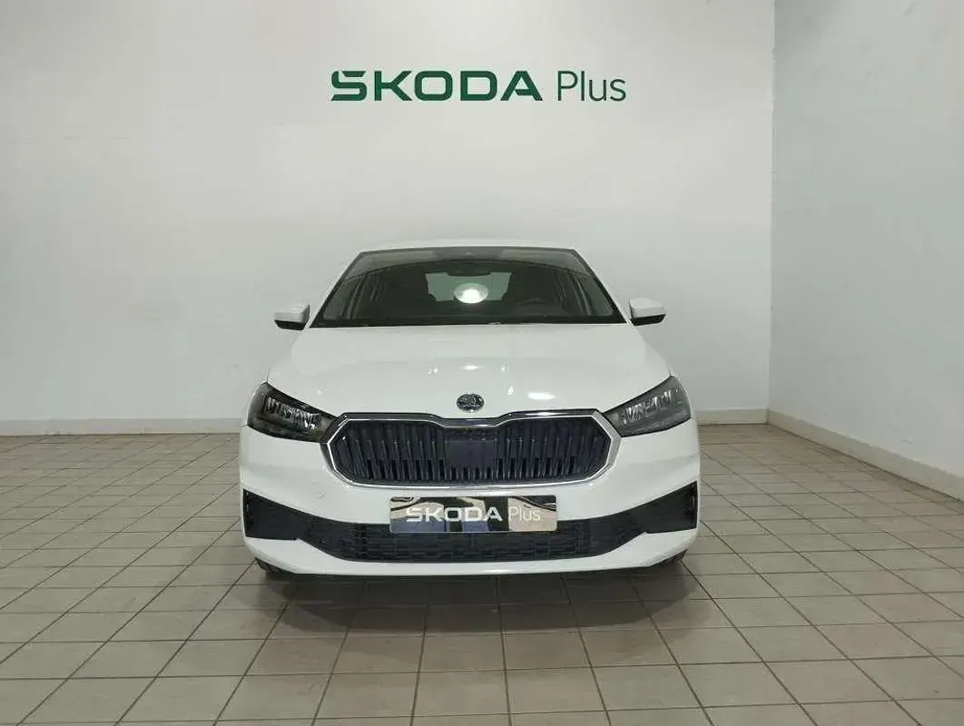 Usado Skoda Fabia Active 80 CV (58 kW) 2023 Blanco Utilitario