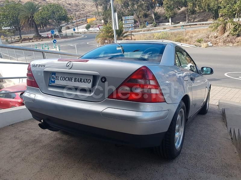 Usado Mercedes SLK200 136 CV (100 kW) 1999 Gris / plata Descapotable