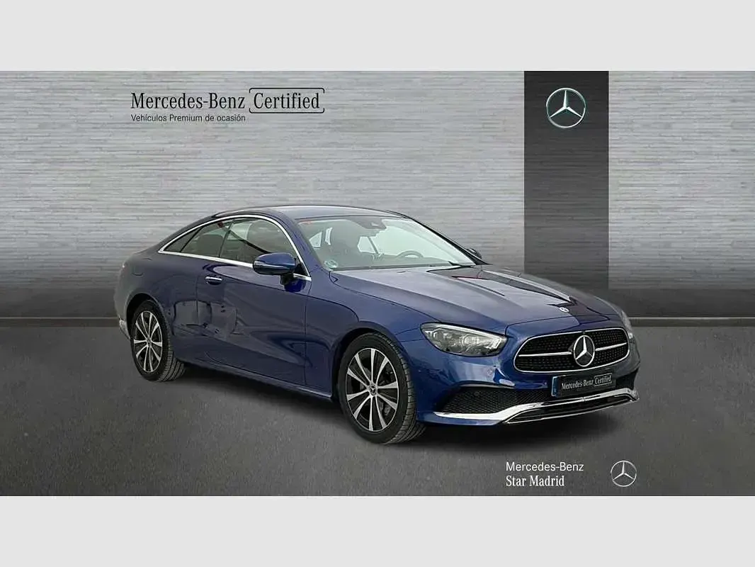 Usado Mercedes E220 194 CV (142 kW) 2021 Azul Coupe