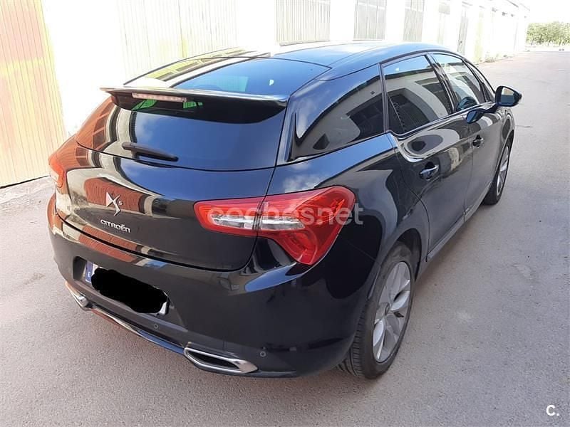 Usado Citroën DS5 163 CV (119 kW) 2014 Negro Utilitario