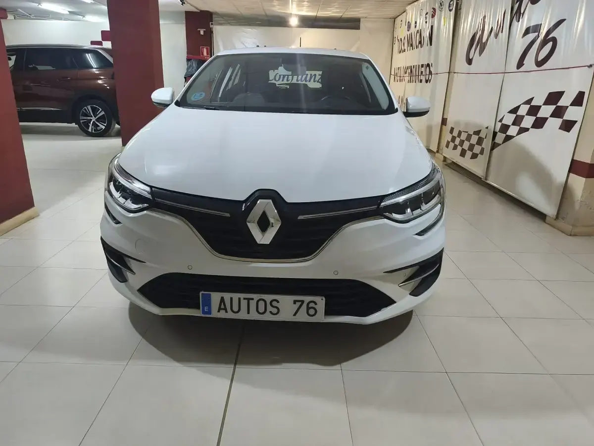 Usado Renault Mégane II Business 115 CV (84 kW) 2021 Blanco Berlina
