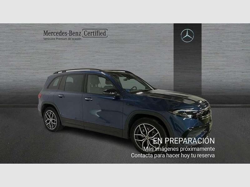 Usado Mercedes EQB300 AMG line 167 kW (228 CV) 2022 Azul SUV