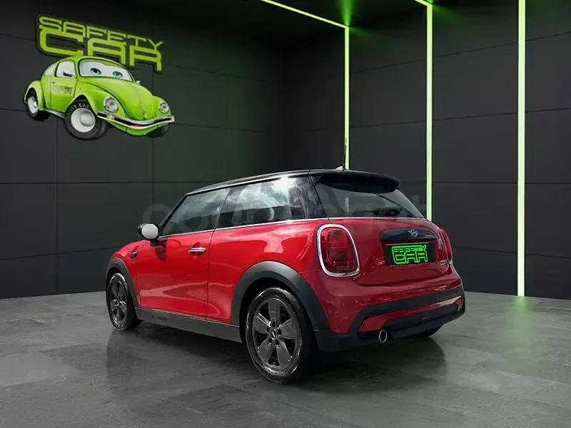 Usado Mini Cooper 136 CV (100 kW) 2021 Rojo Utilitario