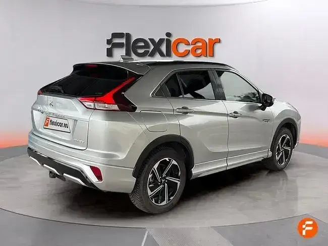 Usado Mitsubishi Eclipse Cross Motion 188 CV (138 kW) 2021 Gris SUV