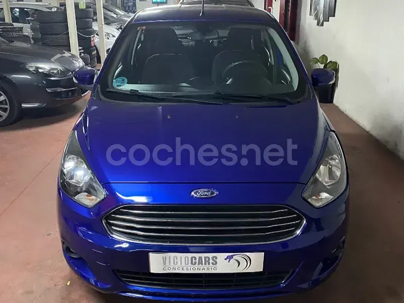 Usado Ford Ka Plus 70 CV (51 kW) 2017 Azul Utilitario