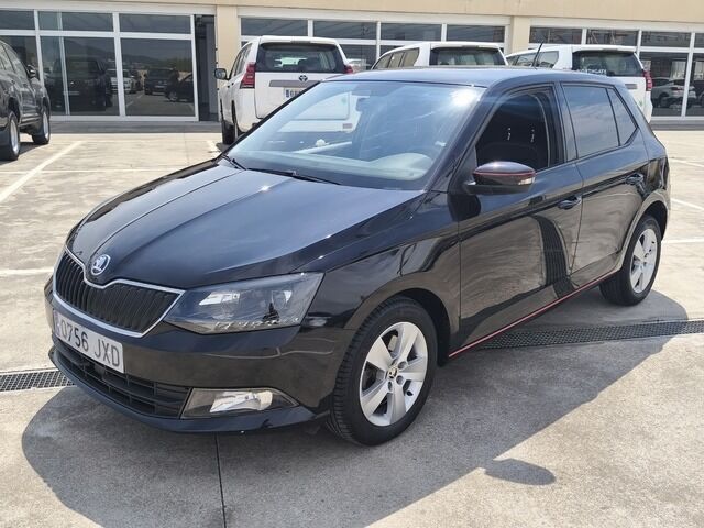 Usado Skoda Fabia Ambition 110 CV (80 kW) 2017 Negro Utilitario