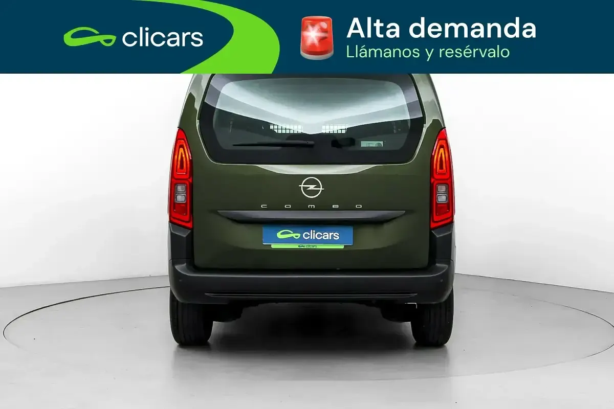 Usado Opel Combo Edition 100 CV (73 kW) 2025 Verde Monovolumen