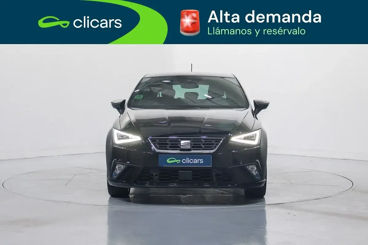 Usado Seat Ibiza FR 110 CV (80 kW) 2023 Negro Utilitario