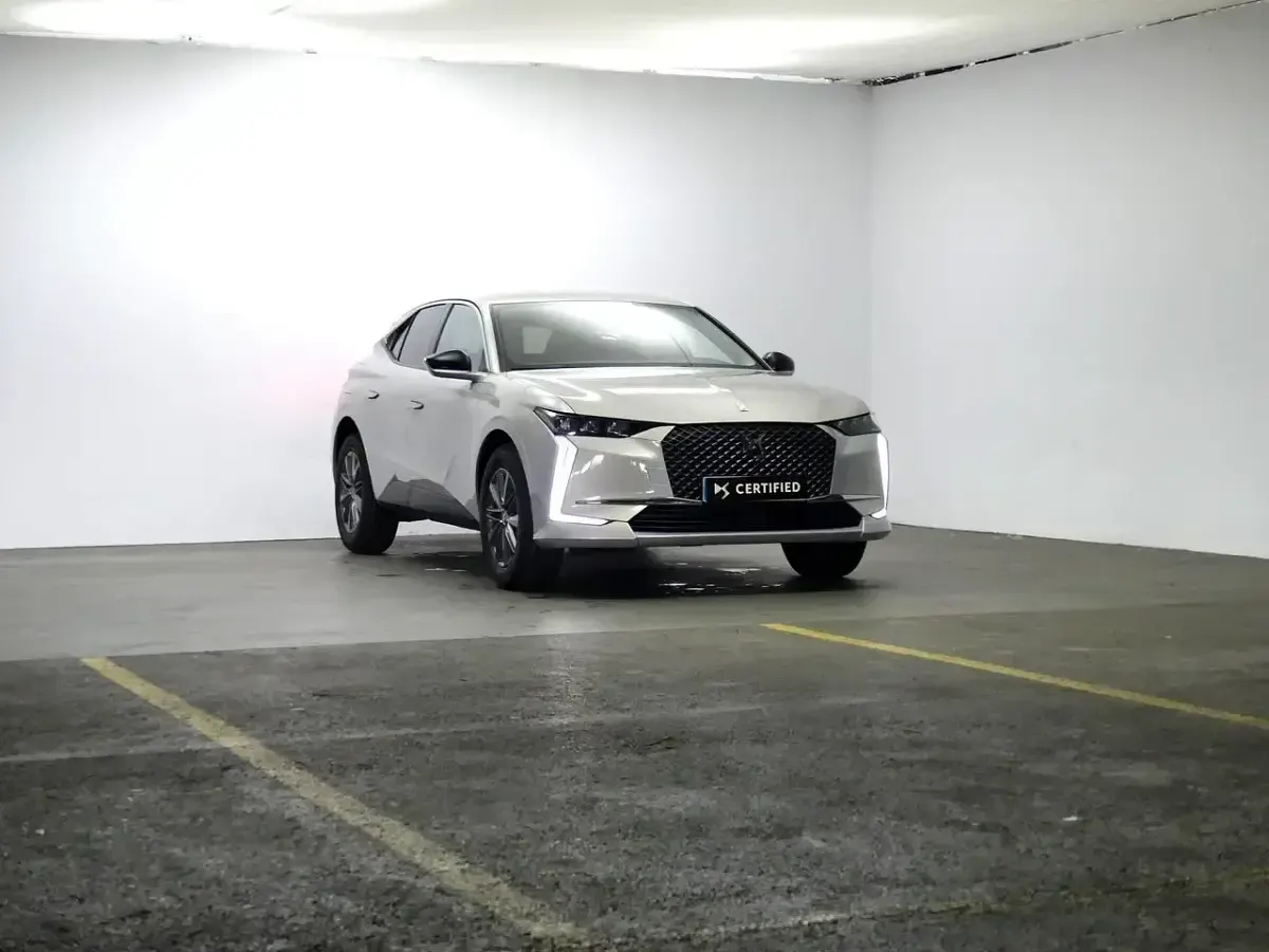 Usado DS Automobiles DS4 Bastille Plus 130 CV (95 kW) 2022 Gris SUV