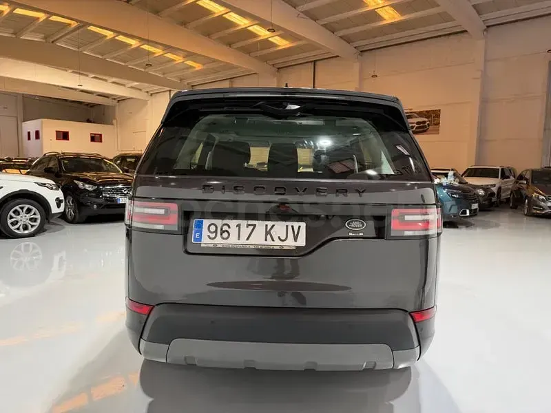 Usado Land Rover Discovery Sport HSE 240 CV (176 kW) 2018 Gris / plata SUV