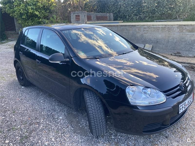 Usado VW Golf VI Highline 105 CV (77 kW) 2008 Negro Utilitario