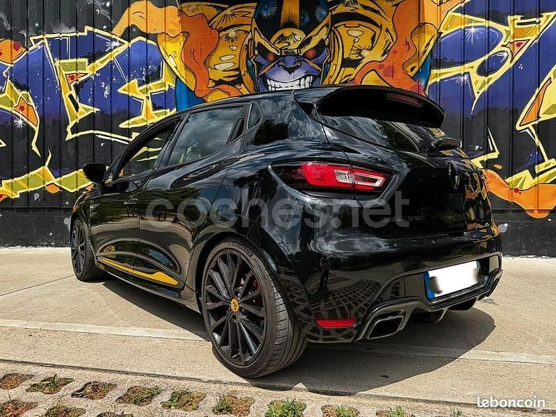 Usado Renault Clio IV Trophy 220 CV (161 kW) 2018 Negro Berlina