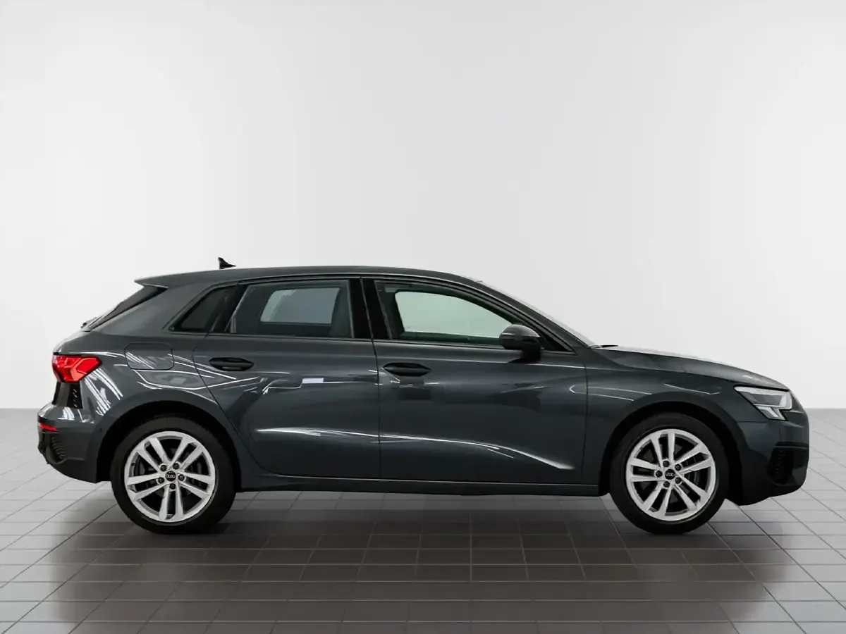 Usado Audi A3 Sportback e-tron Advanced 204 CV (150 kW) 2022 Gris Utilitario