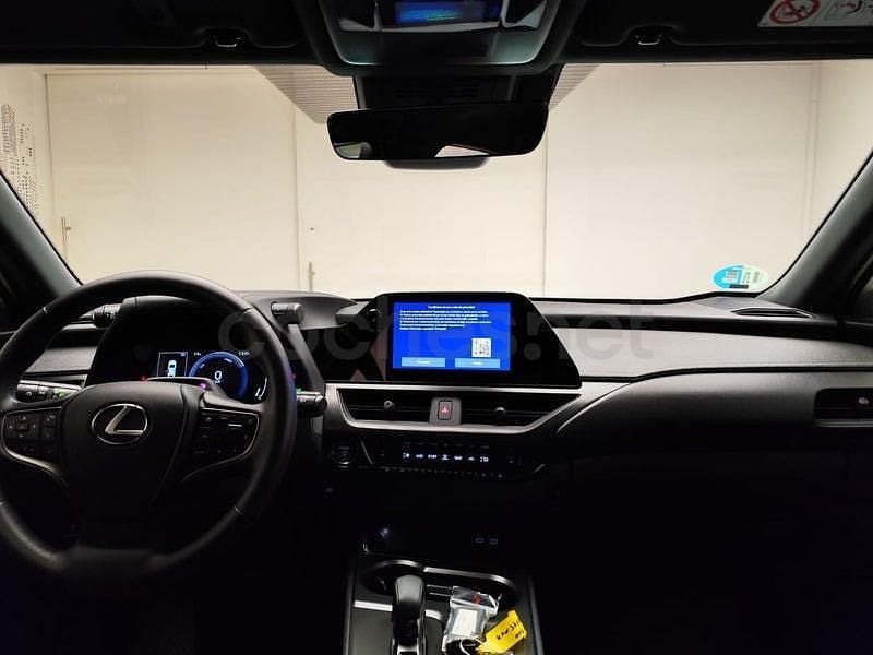 Usado Lexus UX 199 CV (146 kW) 2025 Rojo SUV