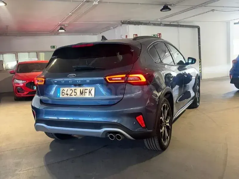 Usado Ford Focus Active X 125 CV (91 kW) 2023 Azul Familiar