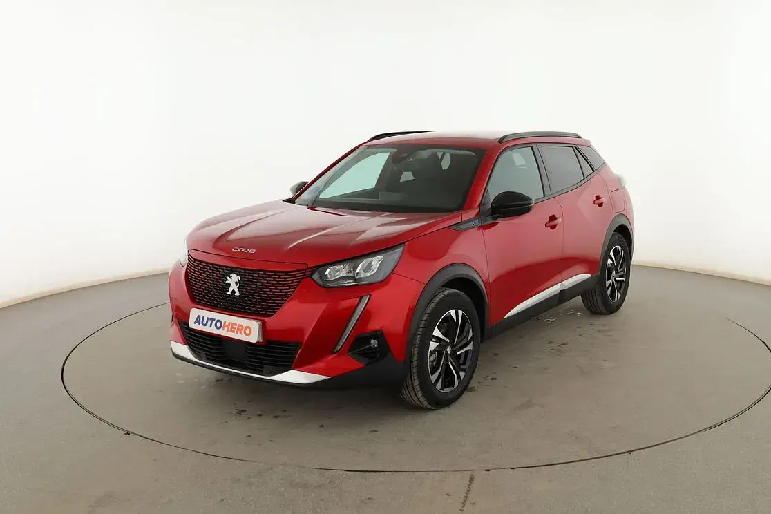 Usado Peugeot e-2008 Allure 100 kW (136 CV) 2022 SUV