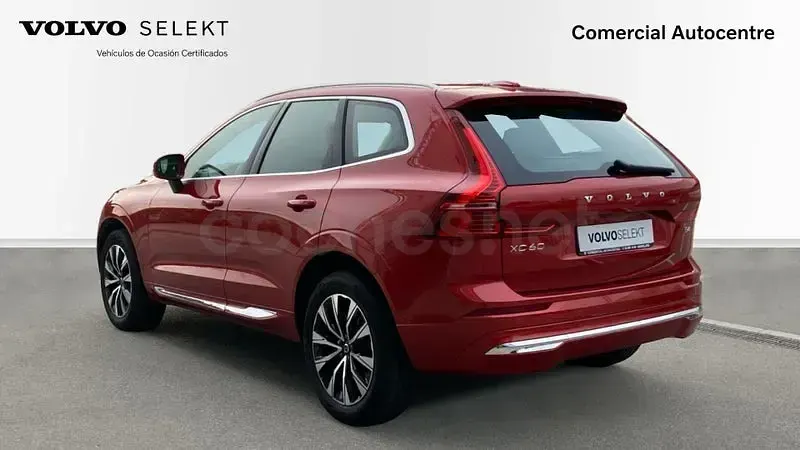 Usado Volvo XC60 Plus 197 CV (144 kW) 2023 Rojo SUV