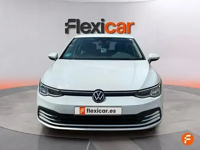 Usado VW Golf VIII Life 115 CV (84 kW) 2022 Blanco Familiar