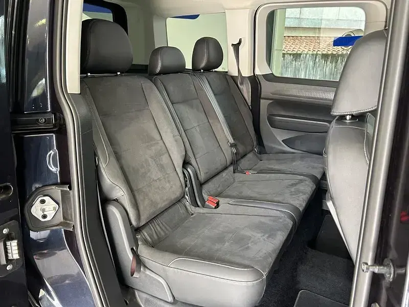 Usado VW Caddy 122 CV (89 kW) 2021 Azul Monovolumen