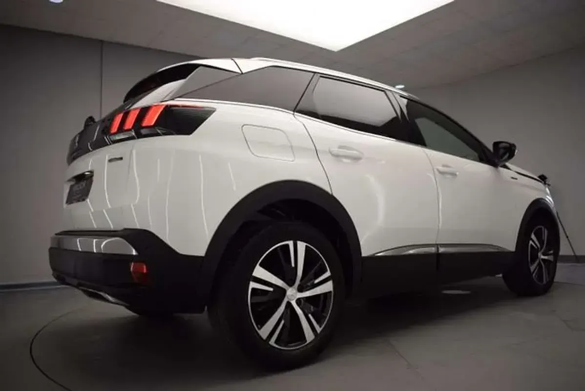 Usado Peugeot 3008 GT-line 165 CV (121 kW) 2018 Blanco SUV