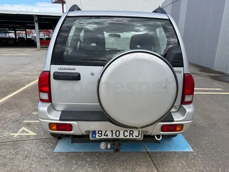 Usado Suzuki Grand Vitara 110 CV (80 kW) 2004 Gris / plata SUV