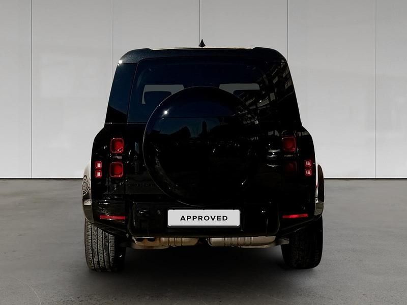 Usado Land Rover Defender SE Dynamic 249 HP (183 kW) 2025 Preto