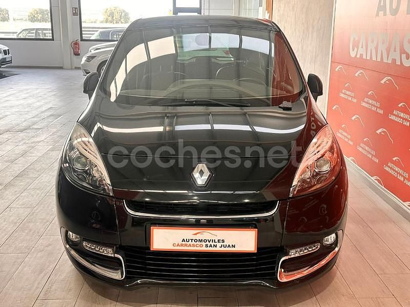 Usado Renault Scénic III Bose Edition 130 CV (95 kW) 2013 Negro Monovolumen