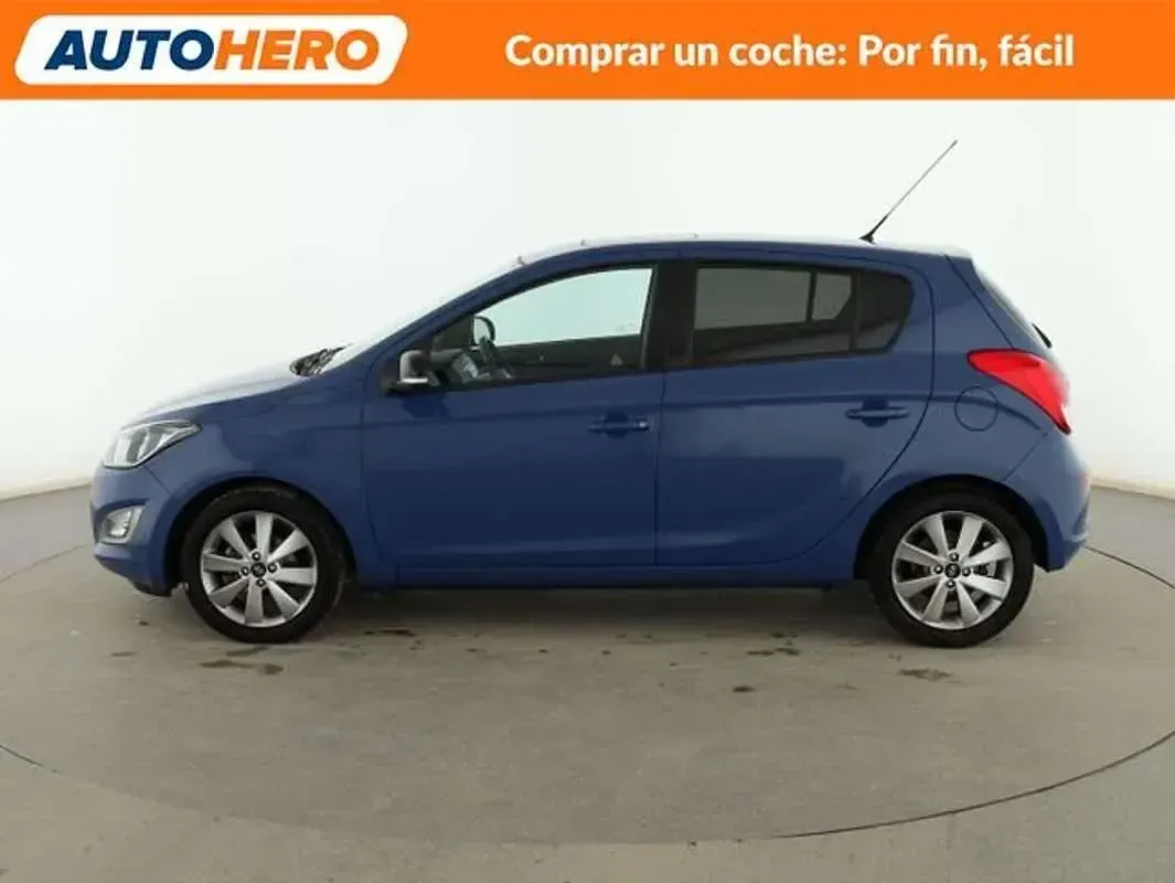 Begagnad Hyundai i20 GO! 101 HK (74 kW) 2014 Blå Halvkombi