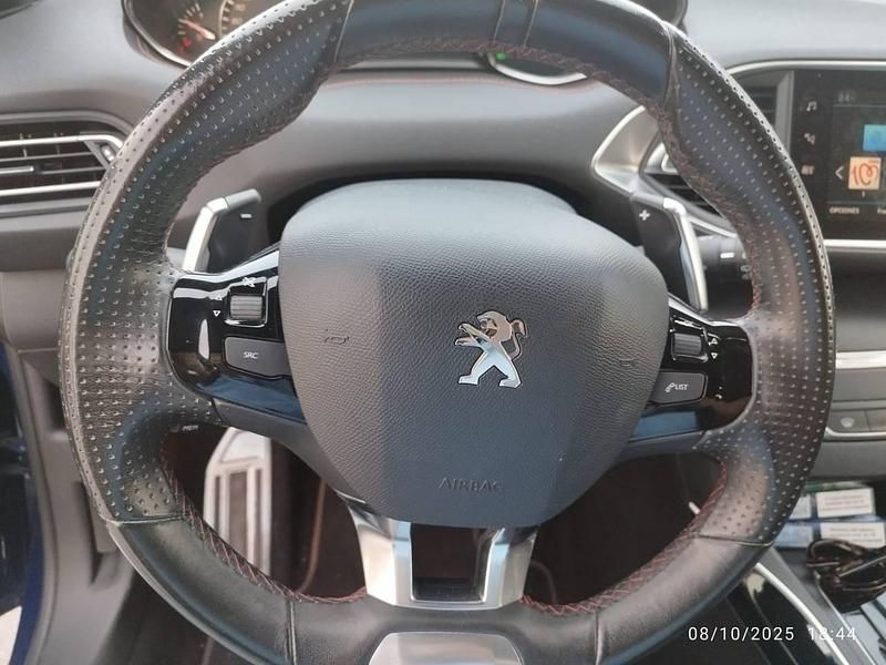 Usado Peugeot 308 GT-line 130 CV (95 kW) 2018 Azul Berlina