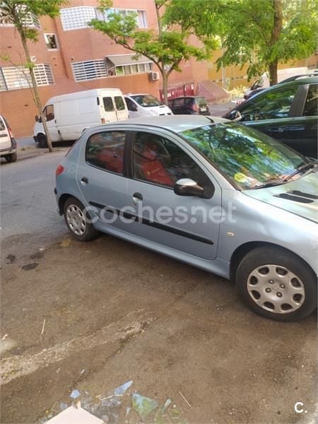 Gris / plata Usado 2005 Peugeot 206 Berlina | 1500 € (Buen precio) - Imagen 1/4