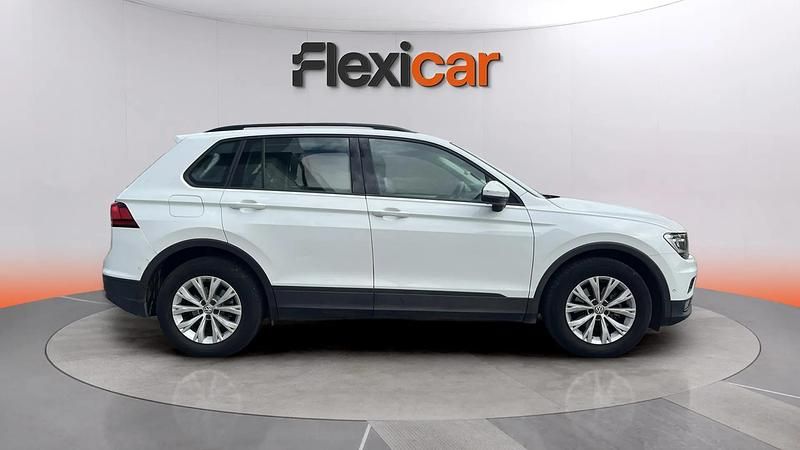 Usado VW Tiguan Edition 125 CV (91 kW) 2017 Blanco SUV
